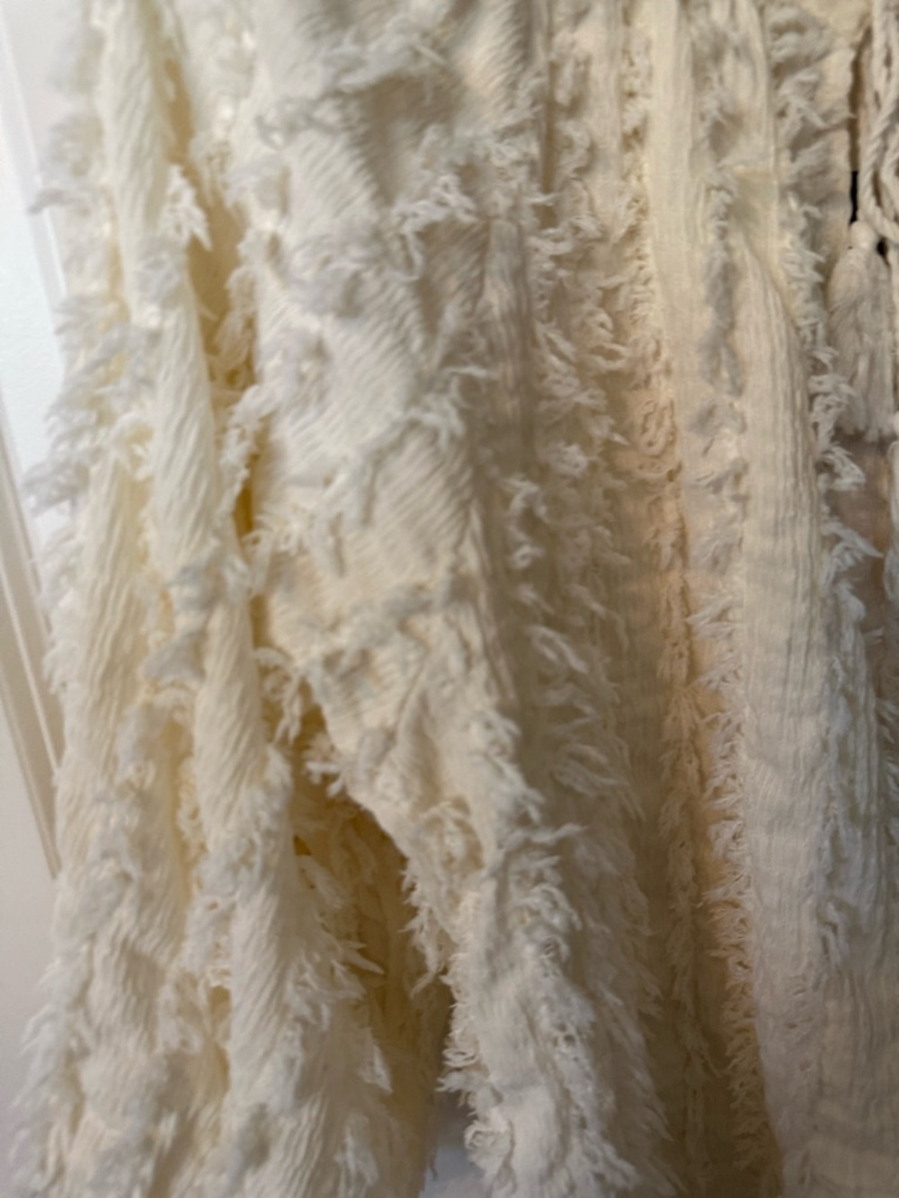 easel Ivory Fringed Peasant Top - Picture 2 of 7